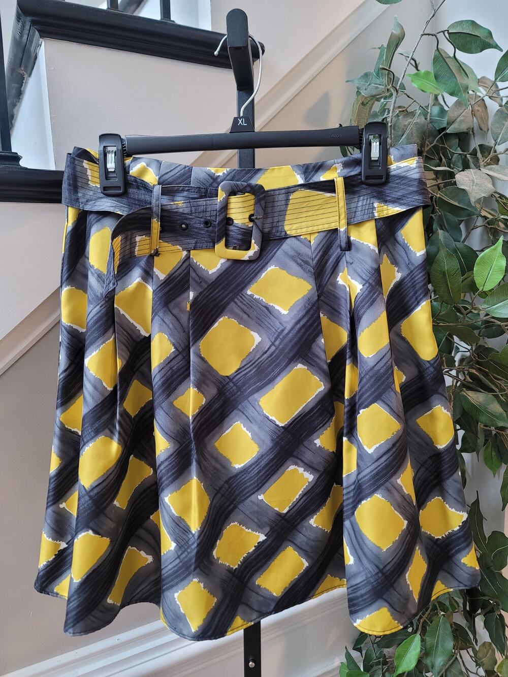 The Limited Belted Skirt Women's Small Yellow/Gray Brushstroke Plaid Pleated